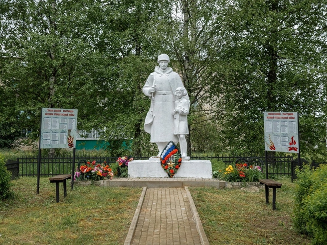 Мемориал солдату времен Великой Отечественной войны | Источник: Александр Куренной / 76.RU