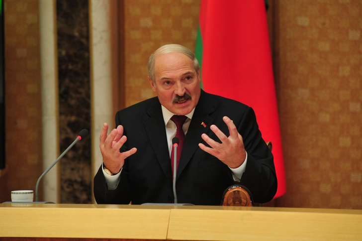 Лукашенко объяснил, почему он, в отличие от президента России, не отменит парад Победы 9 мая