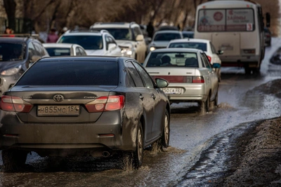 В Новосибирске ограничили движение на участке улицы Семьи Шамшиных