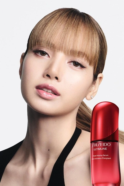 лиса блекпинк | Источник: Shiseido
