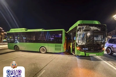 Обстоятельства ДТП с двумя автобусами в Южно-Сахалинске