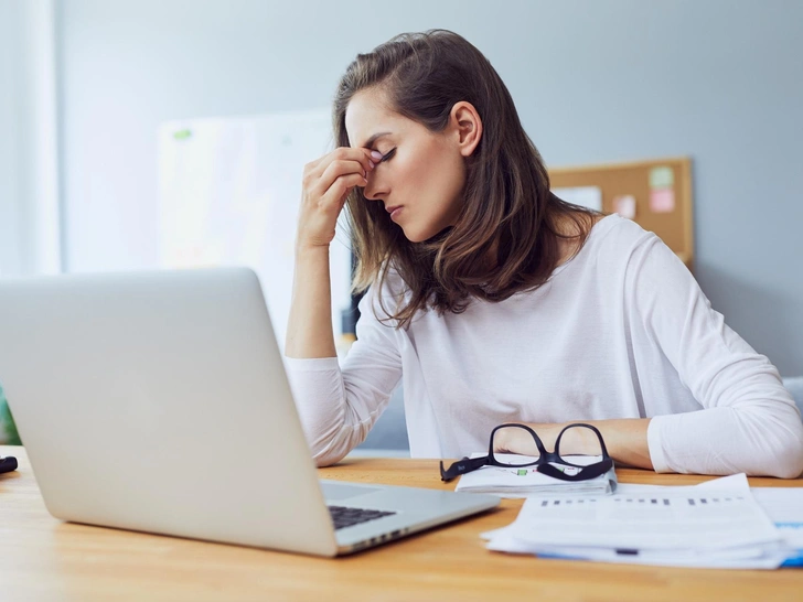 Призрачное счастье: как перестать гнаться за успехом и начать жить | marieclaire.ru