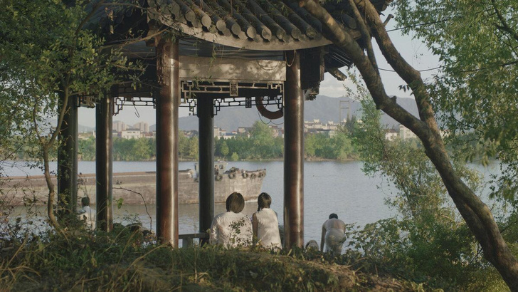 Неон, уся и критика правительства: история китайского кинематографа от Жэнь Цинтая до Вонга Кар Вая