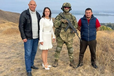 Widow Dedicates Song to Fallen Soldier's Heroism