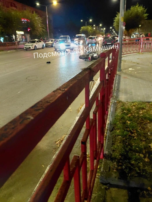 Авария произошла вечером 13 октября | Источник: «Подсмотрено. Камышин» / Telegram