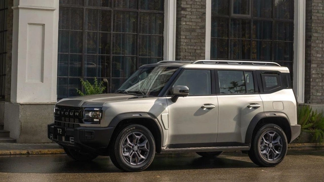 Даже с учетом утильсбора Jetour T2 из Казахстана получается примерно на миллион дешевле, чем в России | Источник: пресс-служба компании Jetour