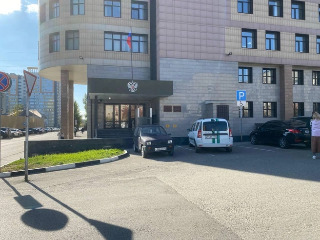 Суд перенесли в Барнаул, поскольку калманский суд закрыли на ремонт | Источник: Ирина Господаренко / NGS22.RU