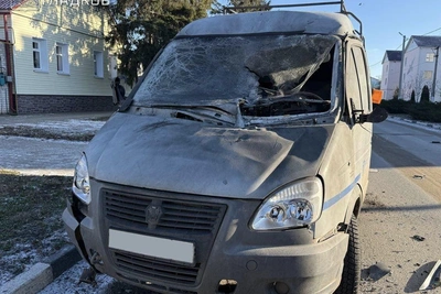 Двое пострадали при ударе беспилотника по автомобилю в Грайвороне