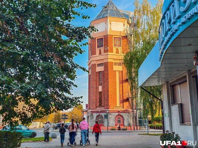 Была пожарная каланча, а теперь ресторан | Источник: Булат Салихов / UFA1.RU