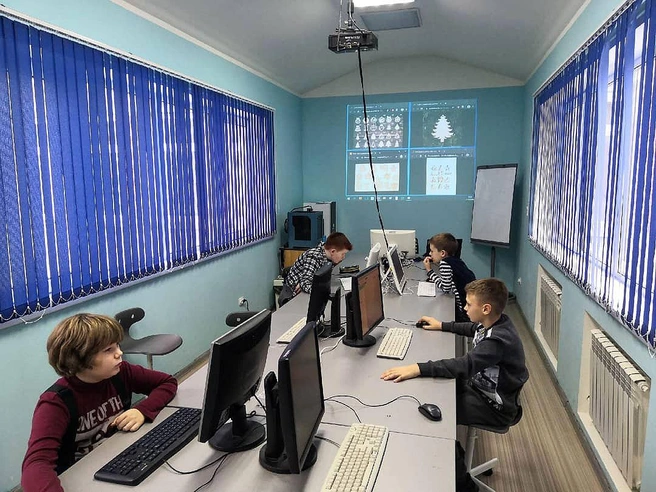 Робототехнику сегодня преподают в 30 школах Красноярска | Источник: Управление образования мэрии