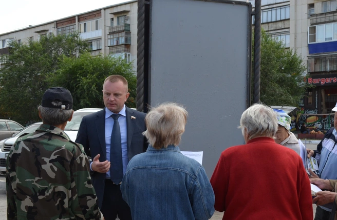 Жители всегда могут обратиться за юридической, депутатской, психологической или другой помощью | Источник: предоставлено партией ЛДПР