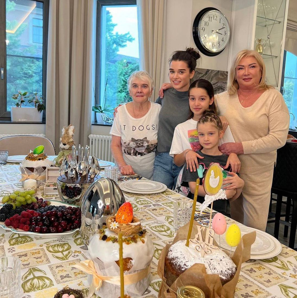 Ксения Бородина и ее семья