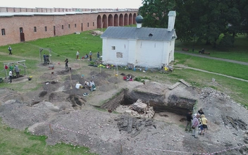 В Новгороде обнаружили старинные фрески