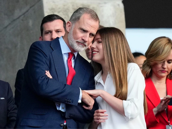 Король Испании Филипп с дочерью Софией, 2024 год