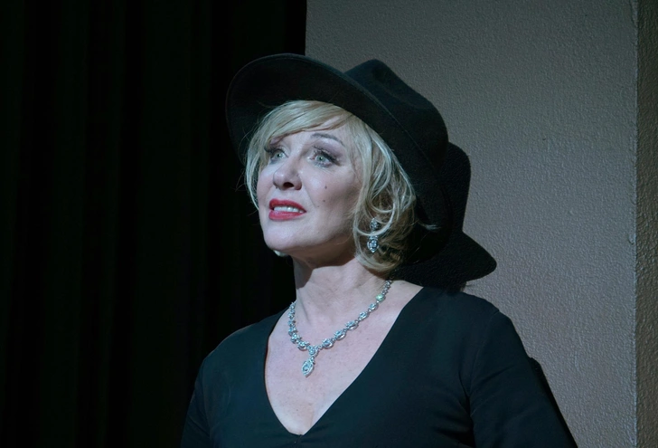 Елена Яковлева | www.starhit.ru