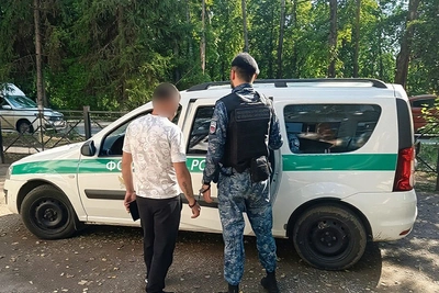 Должника по алиментам доставили к приставам