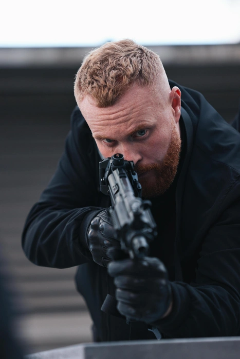 Евгений Чебатков признался, что любил кино всегда, а теперь у него есть даже свой актерский агент | Источник: телеканал ТНТ