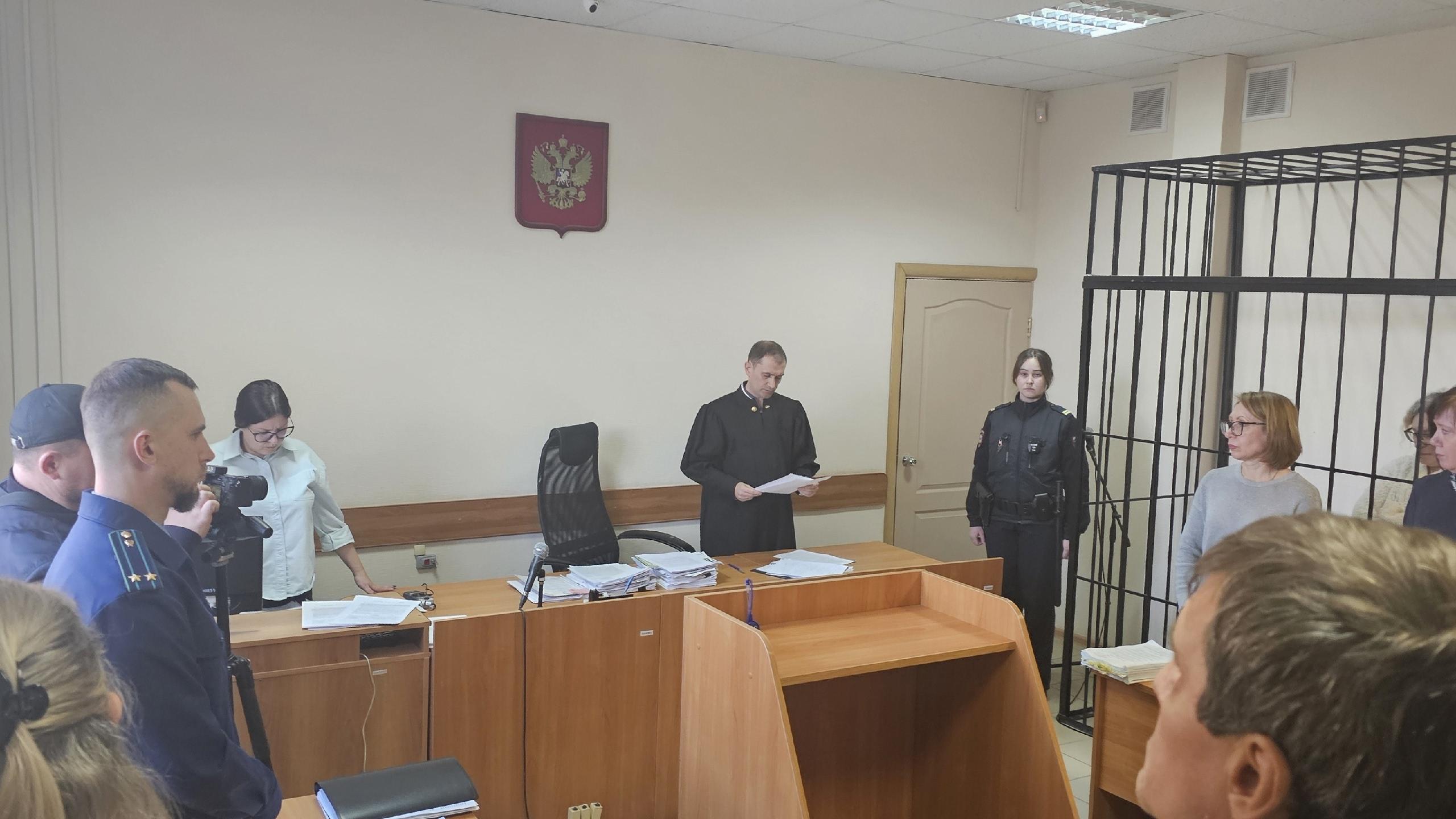 О СИЗО и страховщиках: в Кургане отец сестер Камшиловых дал показания по делу дочерей