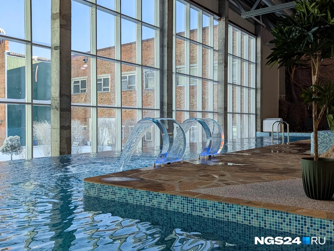 Наслаждайтесь стеной  | Источник: Мария Ленц / NGS24.RU