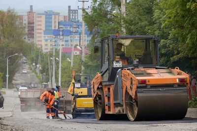 В Южно-Сахалинске отремонтировали более 50 тыс. кв. м дорог