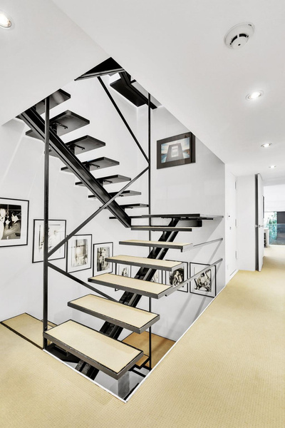 Лестницы с прозрачными перилами: 15+ примеров | myDecor