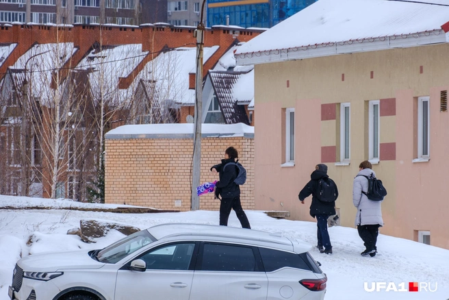 Снежки вот кидают | Источник: Булат Салихов / UFA1.RU