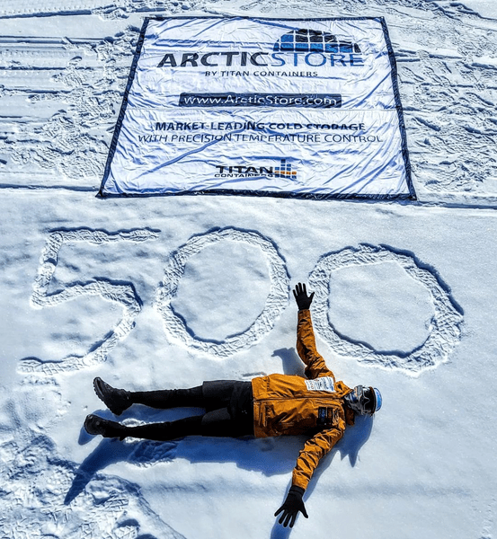 «Я заплакала, потому что почувствовала себя в опасности»: как спортсменка пробежала 1400 км по Антарктиде и не сдалась