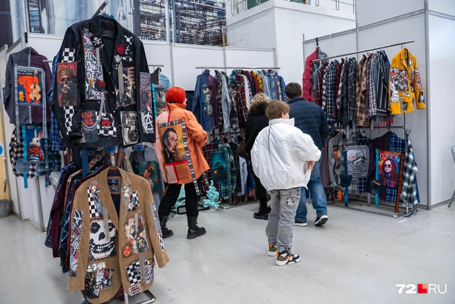 Куртки с панковым настроением | Источник: Илья Чикотин / 72.RU