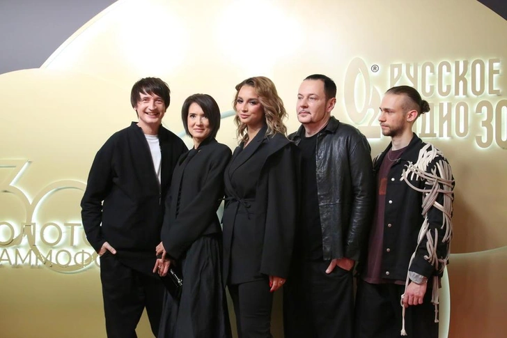 С 2022-го группа выступает в новом составе. На место Аи пришла Диана Макарова