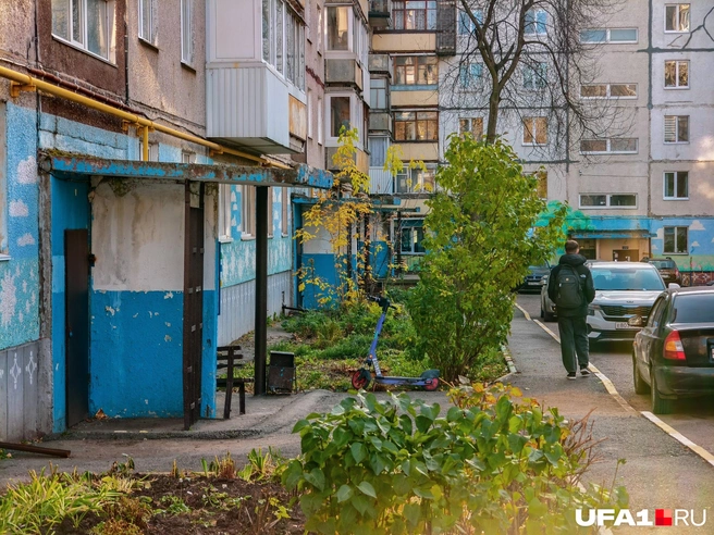Тот самый двор на Авроры, где убили ребёнка | Источник: Булат Салихов / UFA1.RU