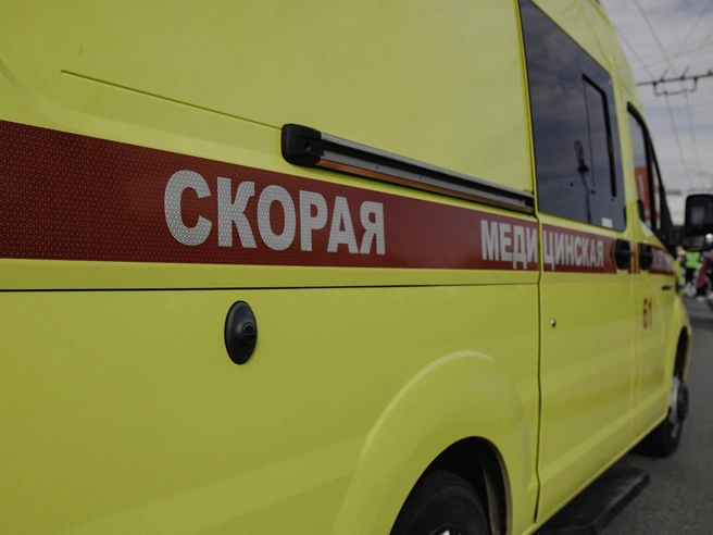 Обнаружение тела девушки у 11-этажного жилого дома | Источник: Лина Саитова / 116.RU