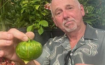 Британский садовод вырастил четыре гигантских овоща. Посмотрите на его урожай