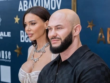 «Больница, уколы от столбняка»: дочь Самойловой и Джигана Лея оказалась в инвалидной коляске