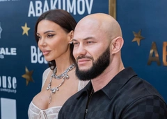 «Больница, уколы от столбняка»: дочь Самойловой и Джигана Лея оказалась в инвалидной коляске