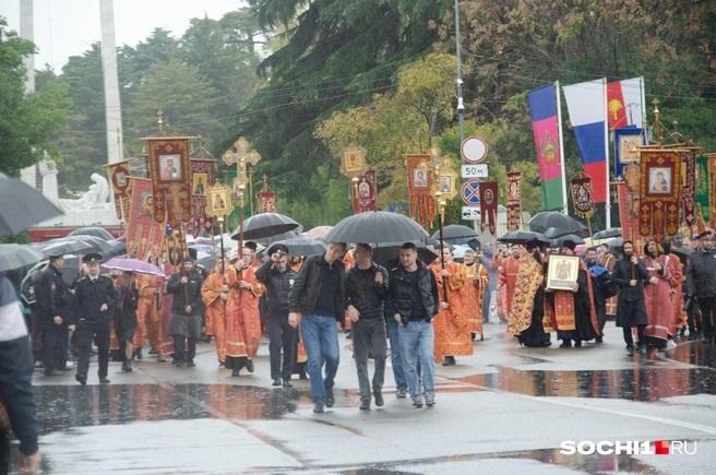 Второй раз за месяц: 17 ноября вновь перекроют улицы из-за крестного хода в Сочи