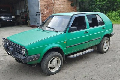 Редкий Volkswagen Golf Country продают в Новосибирске за 195 тысяч