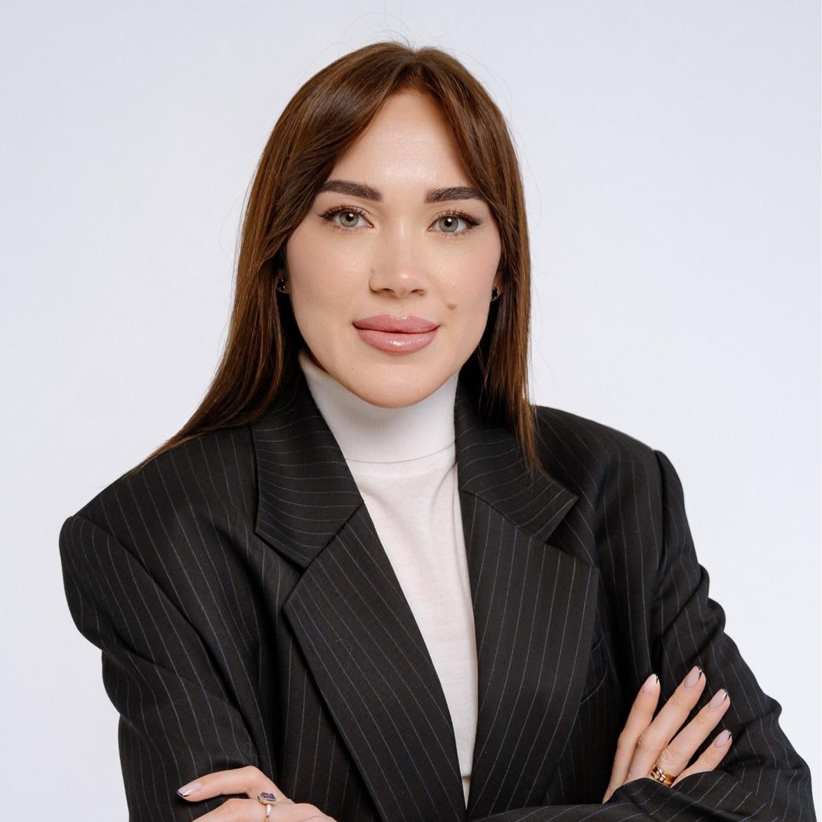 <p>Юлия Липинская </p>