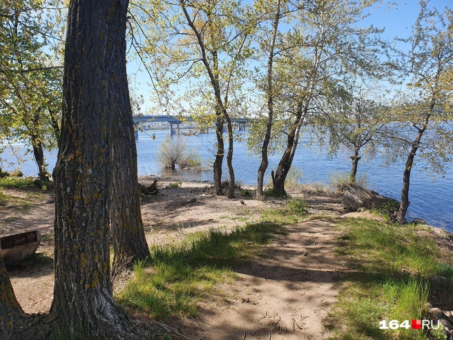 Где-то у старого моста после революции и затонул ледокол | Источник: Семен Коротов-Майбах / 164.RU