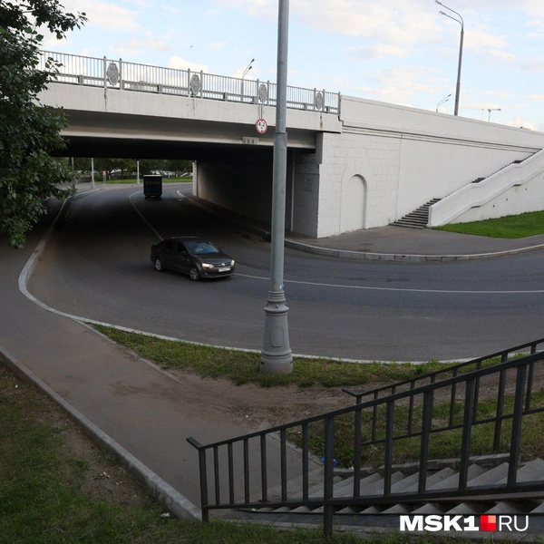 Проспект мира также неоднократно оказывался залит водой | Источник: Артем Устюжанин / MSK1.RU