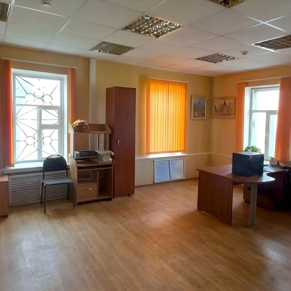 Внутри просторные помещения | Источник: Российский аукционный дом / auction-house.ru