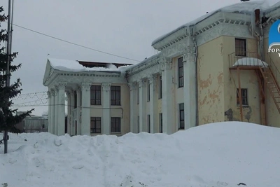 Крыша обрушилась у дворца культуры в Нижегородской области