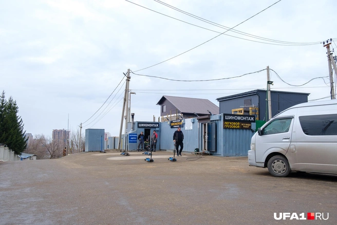 Поменять шины вообще не проблема | Источник: Булат Салихов / UFA1.RU