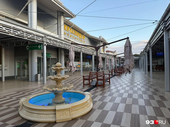 Этот дворик был и до закрытия, но его немного модернизировали | Источник: Валерия Дульская / 93.RU