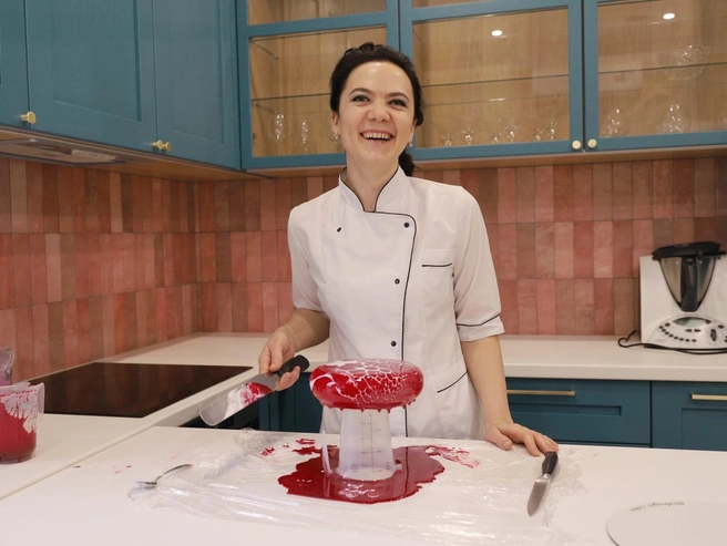 Исламова планирует расширять бизнес | Источник: Альмига | Хлеб на закваске | Муссовые десерты / Vk.com