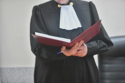 Четверых приморцев обвиняют в земельных аферах и взятках