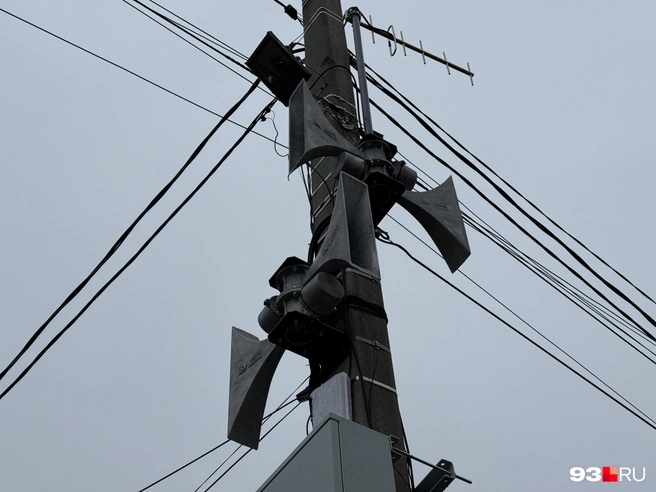 Говорящие сирены и провода в сетевой канализации. Как работают системы оповещения в Краснодаре? | Источник: Валерия Дульская / 93.RU