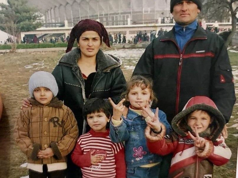 Родители воспитывали четверых детей | Источник: senoritasaeva / Instagram.com*
