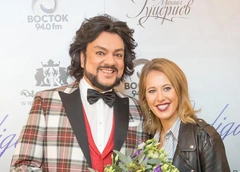 Как легендарное 40-летие Блиновской: Иван Ургант, Ксения Собчак, Филипп Киркоров встретились на свадьбе в Ташкенте