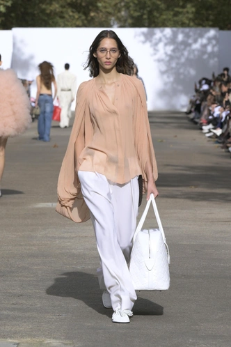 Stella McCartney ss25 | Источник: Legion Media