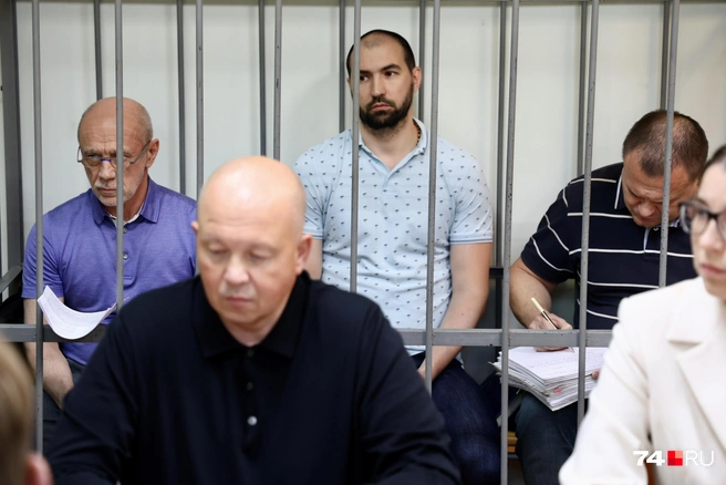 Признавшему вину экс-директору «Городской среды» уже вынесли приговор, а остальные фигуранты заявляют о невиновности, и заседания продолжаются | Источник: Михаил Шилкин